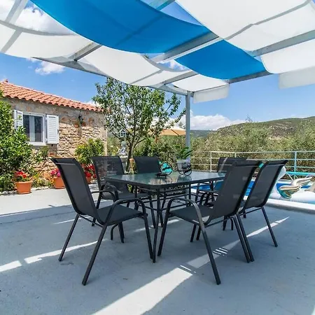 Artemis Holiday home