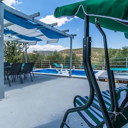 Artemis Holiday home